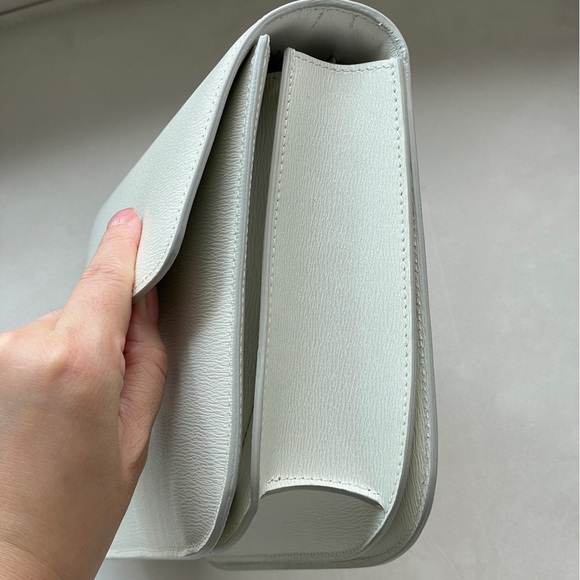 Authentic Celine White Textured Leather Medium Box Bag - Picture 3 of 12